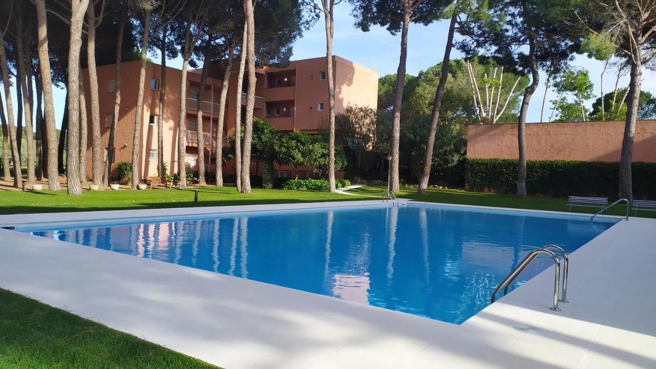 Bonito Apartamento, Con Piscina, Excelente Wifi Y Aire Acondicionado Pals Bagian luar foto