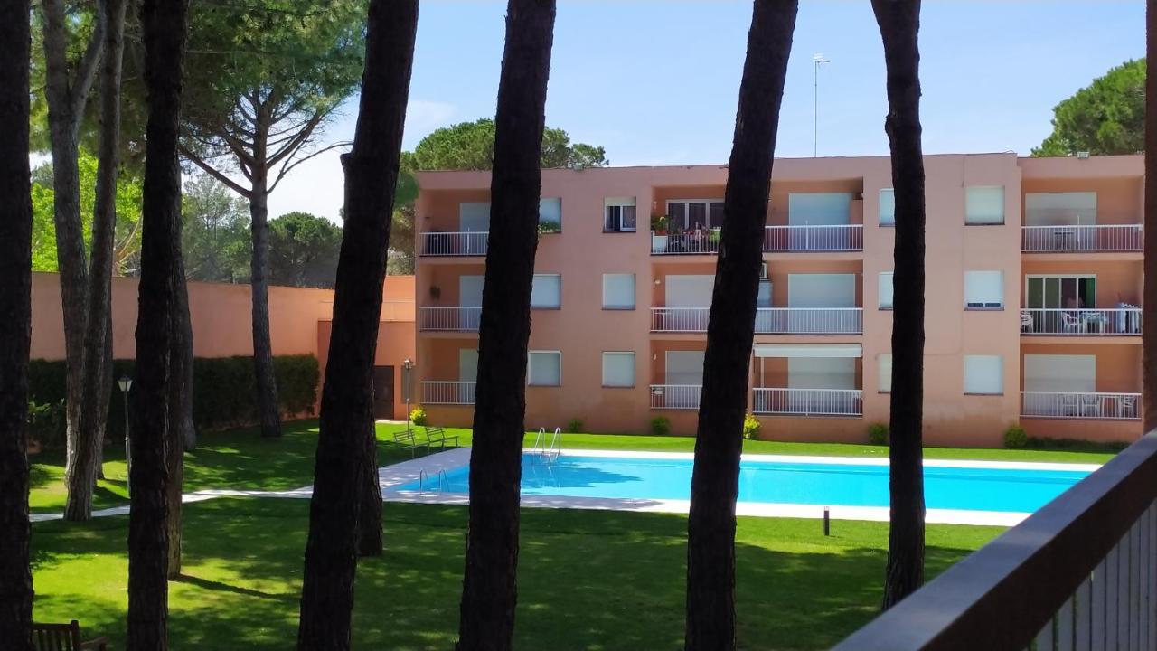 Bonito Apartamento, Con Piscina, Excelente Wifi Y Aire Acondicionado Pals Bagian luar foto